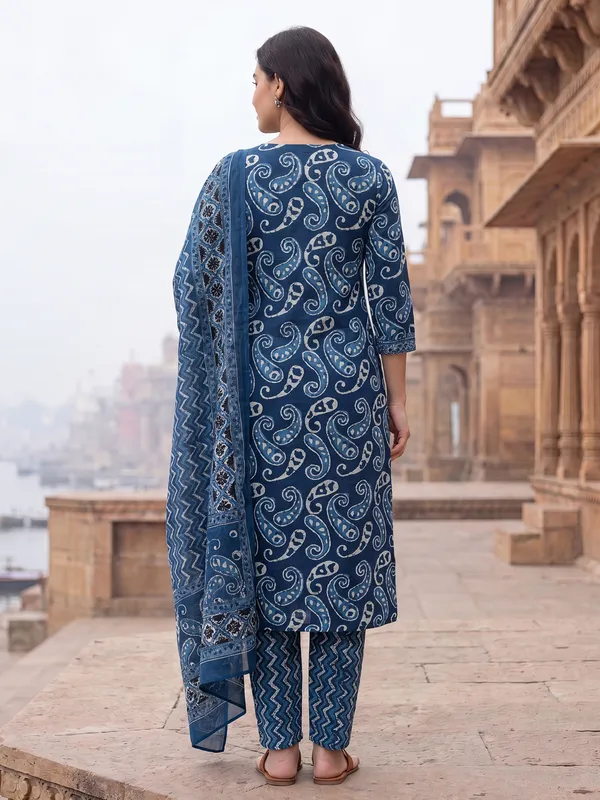 Blue_Printed_Straight_Kurta_Trousers_With_Dupatta_Set
