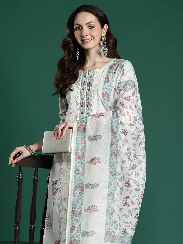 Cream_Printed_Pure_Cotton_Kurta_Trouser_Dupatta_Set