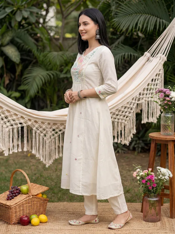 Cream_Embroidered_Pure_Cotton_Kurta_Trouser_Dupatta_Set
