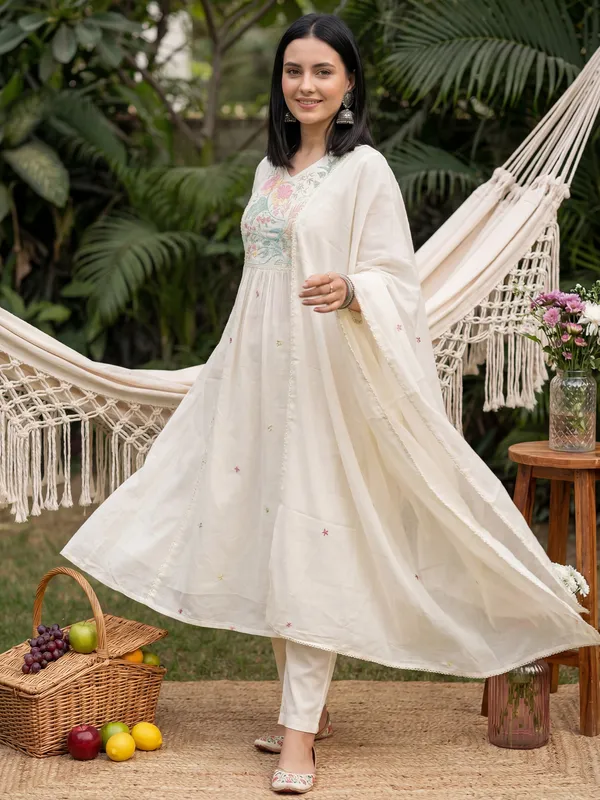 Cream_Embroidered_Pure_Cotton_Kurta_Trouser_Dupatta_Set