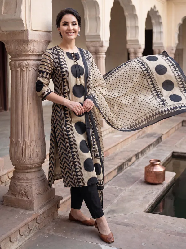 Cream_Printed_Straight_Kurta_Trousers_With_Dupatta_Set