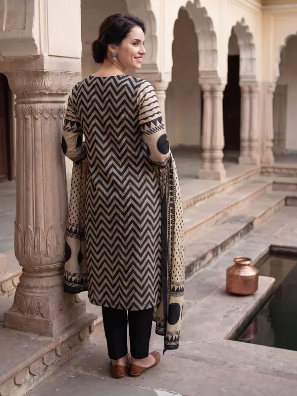 Cream_Printed_Straight_Kurta_Trousers_With_Dupatta_Set