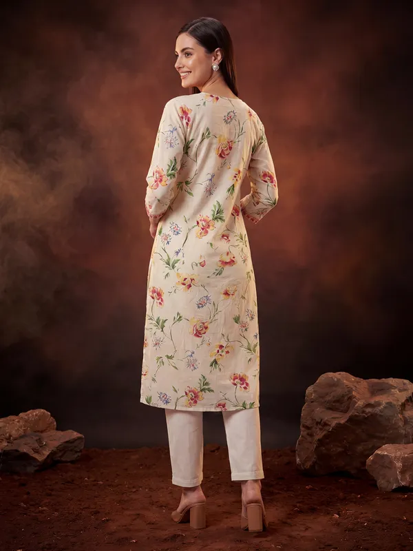 Cream_Printed_Pure_Cotton_Kurta_Trouser_Dupatta_Set