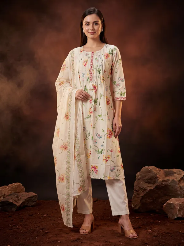 Cream_Printed_Pure_Cotton_Kurta_Trouser_Dupatta_Set