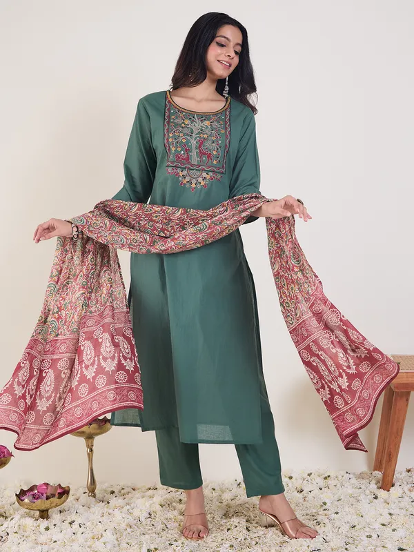 Green_Embroidered_Silk_Kurta_Trouser_Dupatta_Set