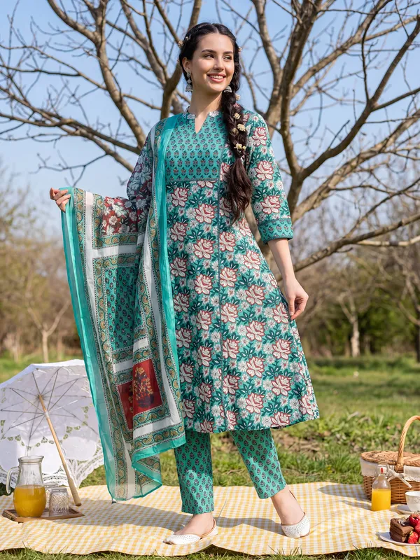 Green_Printed_Pure_Cotton_Kurta_Trouser_Dupatta_Set