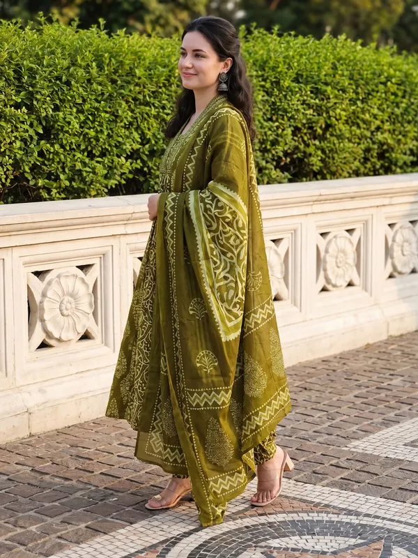 Green_Printed_Pure_Cotton_Kurta_Trouser_Dupatta_Set
