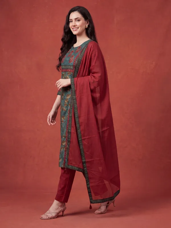 Green_Printed_Pure_Cotton_Kurta_Trouser_Dupatta_Set