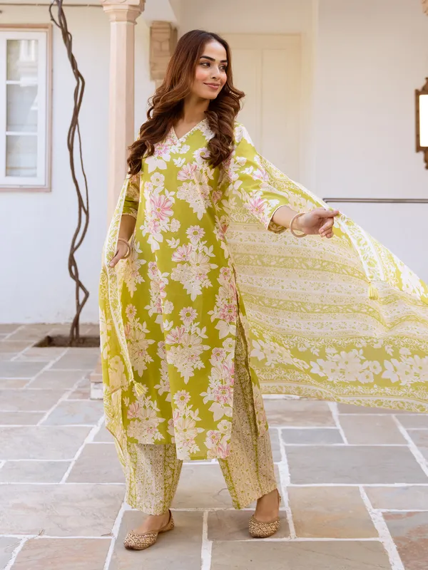 Green_Printed_Pure_Cotton_Kurta_Trouser_Dupatta_Set