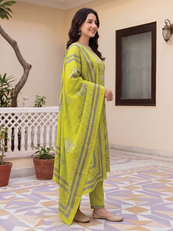 Green_Printed_Pure_Cotton_Kurta_Trouser_Dupatta_Set