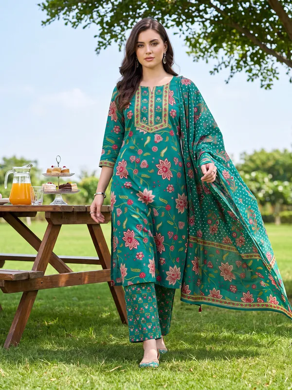 Green_Printed_Straight_Kurta_Palazzos_With_Dupatta_Set