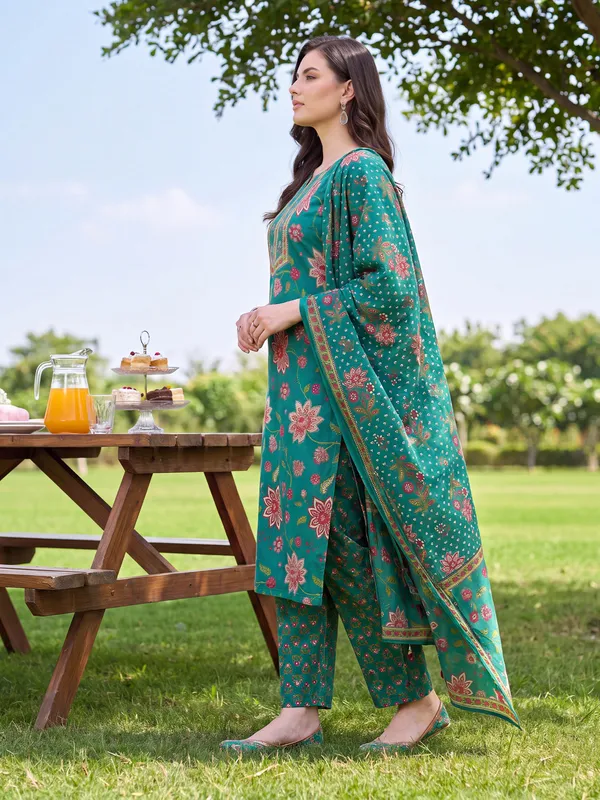 Green_Printed_Straight_Kurta_Palazzos_With_Dupatta_Set