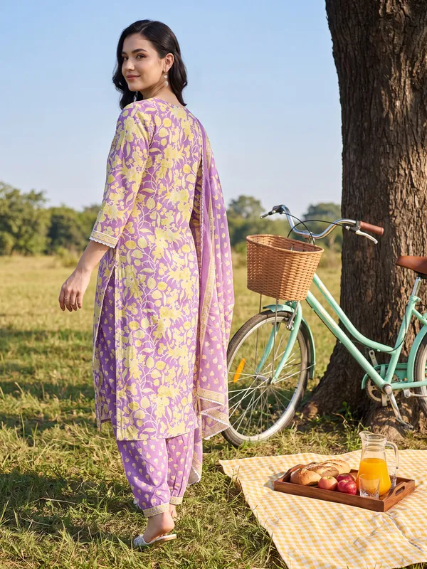 Lavender_Printed_Straight_Kurta_Salwar_With_Dupatta_Set
