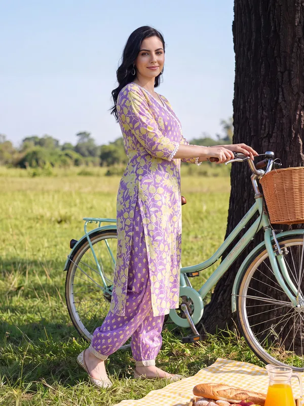 Lavender_Printed_Straight_Kurta_Salwar_With_Dupatta_Set