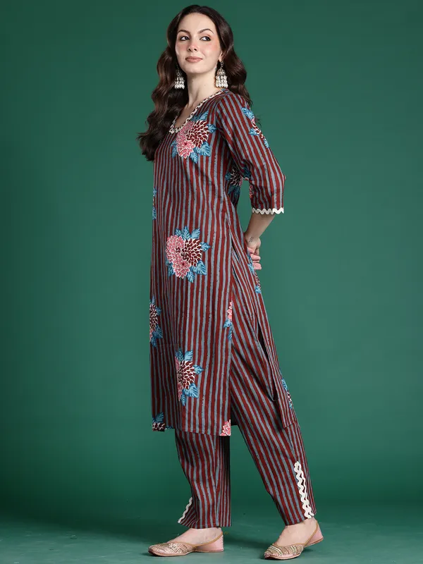 Multicolor_Printed_Pure_Cotton_Kurta_Trouser_Dupatta_Set