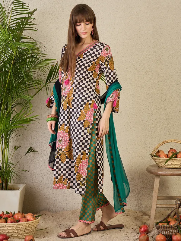 Multicolor_Printed_Pure_Cotton_Kurta_Trouser_Dupatta_Set