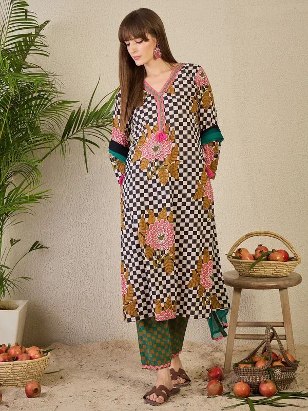 Multicolor_Printed_Pure_Cotton_Kurta_Trouser_Dupatta_Set