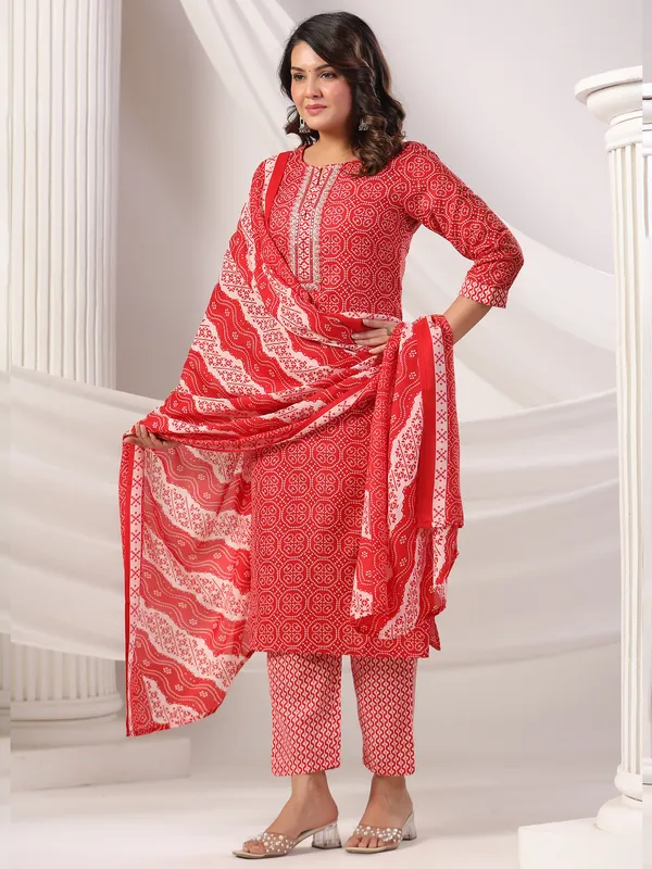 Maroon_Printed_Pure_Cotton_Kurta_Trouser_Dupatta_Set
