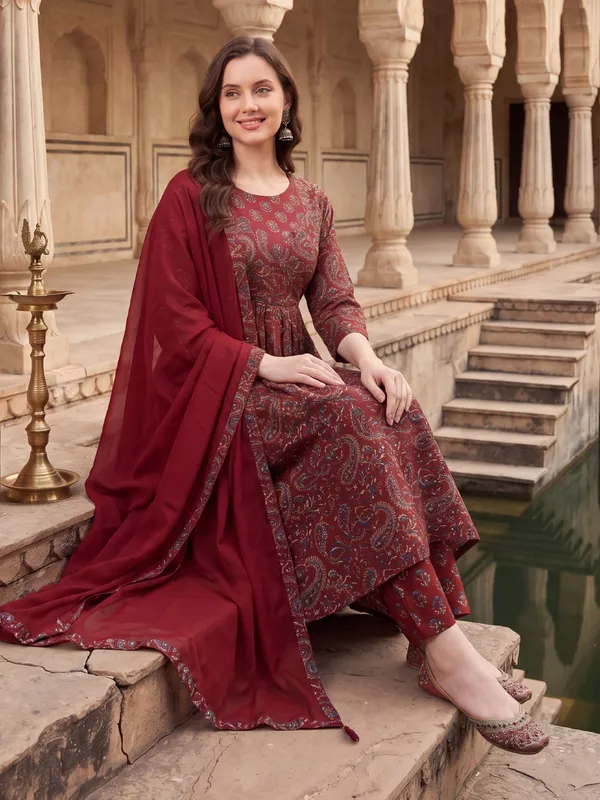 Maroon_Printed_Pure_Cotton_Kurta_Trouser_Dupatta_Set