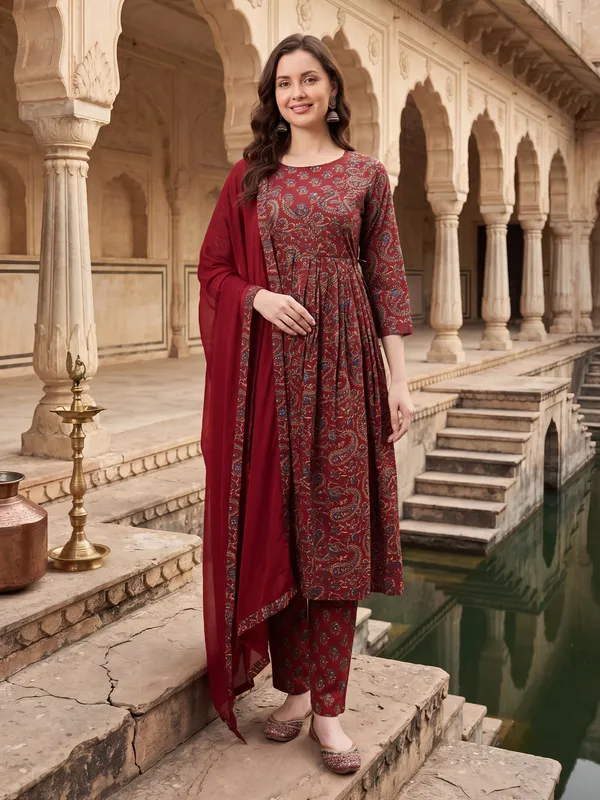 Maroon_Printed_Pure_Cotton_Kurta_Trouser_Dupatta_Set