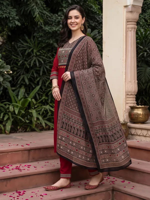 Maroon_Yoke_Design_Straight_Kurta_Trousers_With_Dupatta_Set