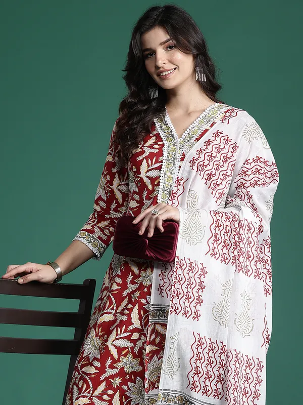 Maroon_Printed_Pure_Cotton_Kurta_Trouser_Dupatta_Set