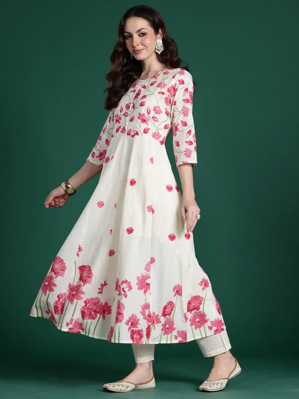 Off_White_Printed_Pure_Cotton_Kurta_Trouser_Dupatta_Set
