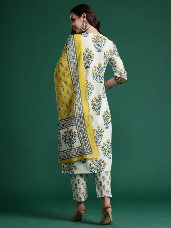 Off_White_Pure_Cotton_Printed_Kurta_Trouser_Dupatta_Set