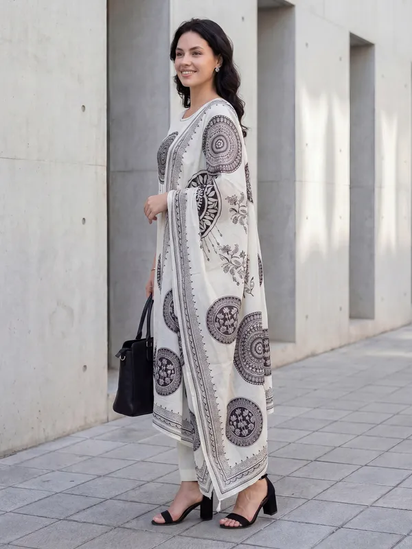 Off_White_Printed_Pure_Cotton_Kurta_Trouser_Dupatta_Set