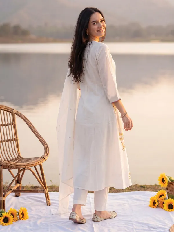 Off_White_Embroidered_Pure_Cotton_Kurta_Trouser_Dupatta_Set