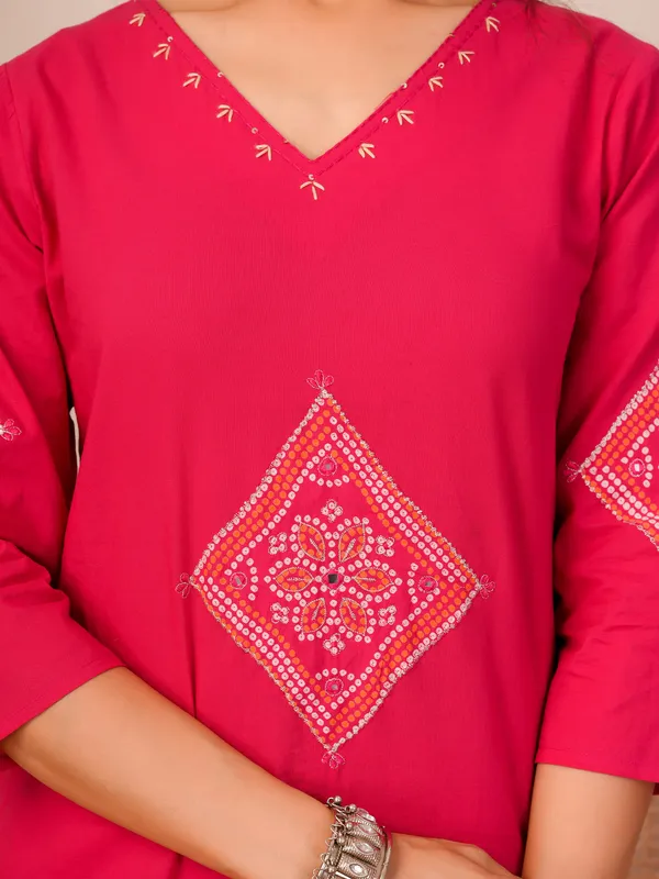 Pink_Printed_Pure_Cotton_Kurta_Trouser_Dupatta_Set