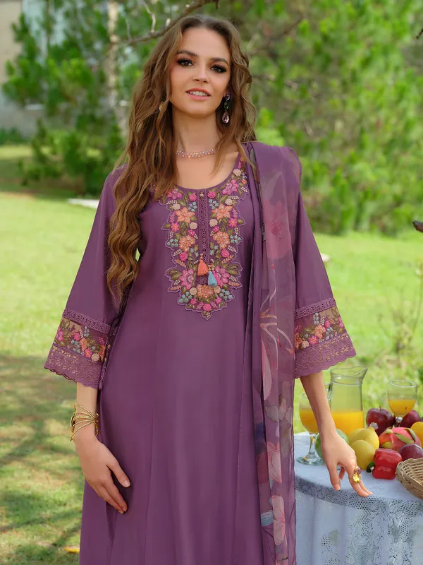 Purple_Embroidered_Liva_Kurta_Trouser_Dupatta_Set