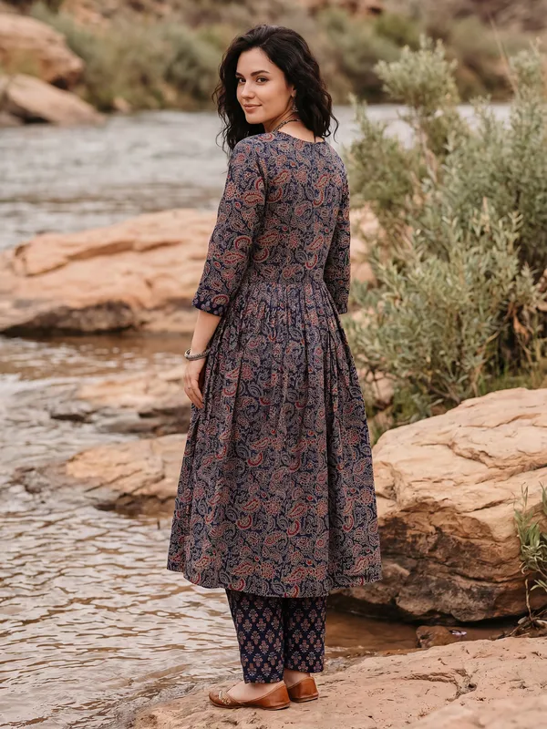 Purple_Printed_Pure_Cotton_Kurta_Trouser_Dupatta_Set
