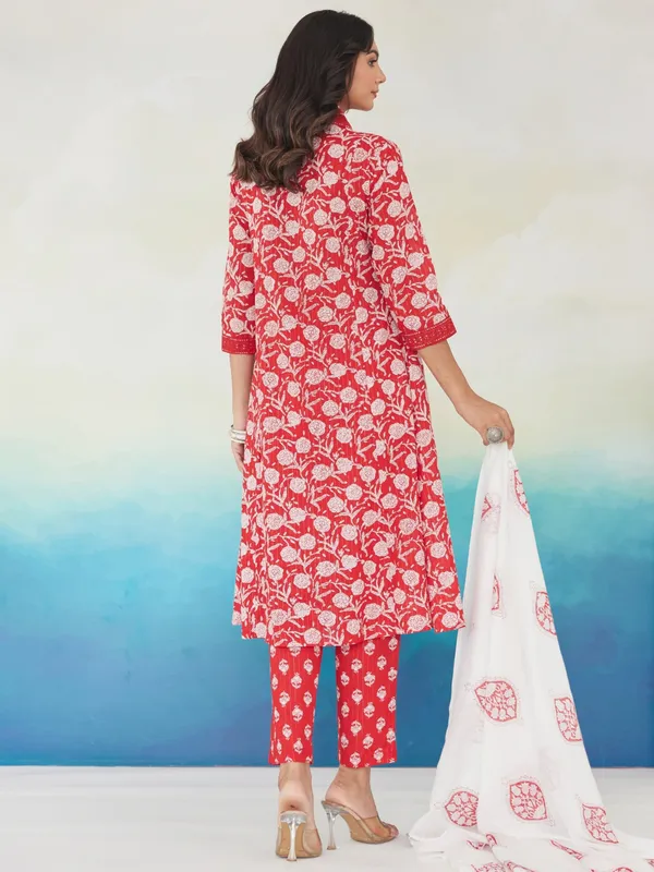 Red_Pure_Cotton_Printed_Kurta_Trouser_Dupatta_Set