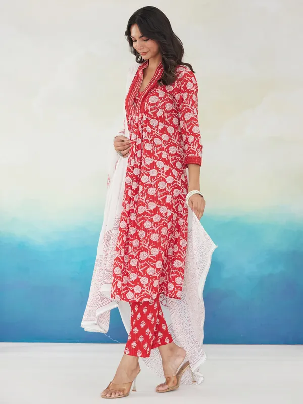 Red_Pure_Cotton_Printed_Kurta_Trouser_Dupatta_Set