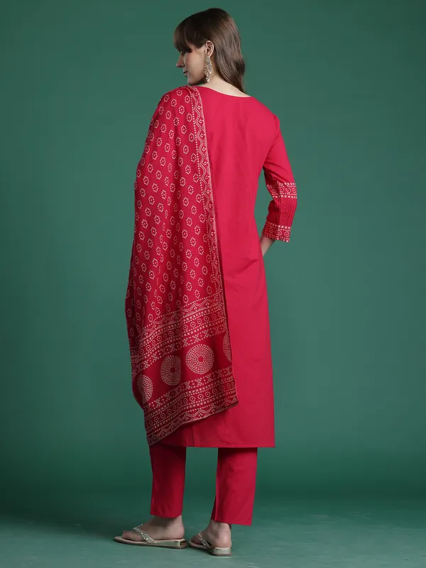Pink_Printed_Straight_Kurta_Trousers_With_Dupatta_Set