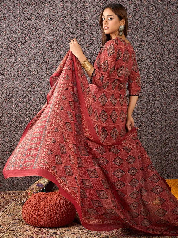 Orange_Printed_Pure_Cotton_Kurta_Trouser_Dupatta_Set