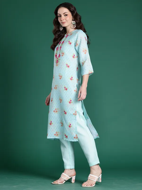 Sea_Green_Embroidered_Linen_Kurta_Trouser_Dupatta_Set