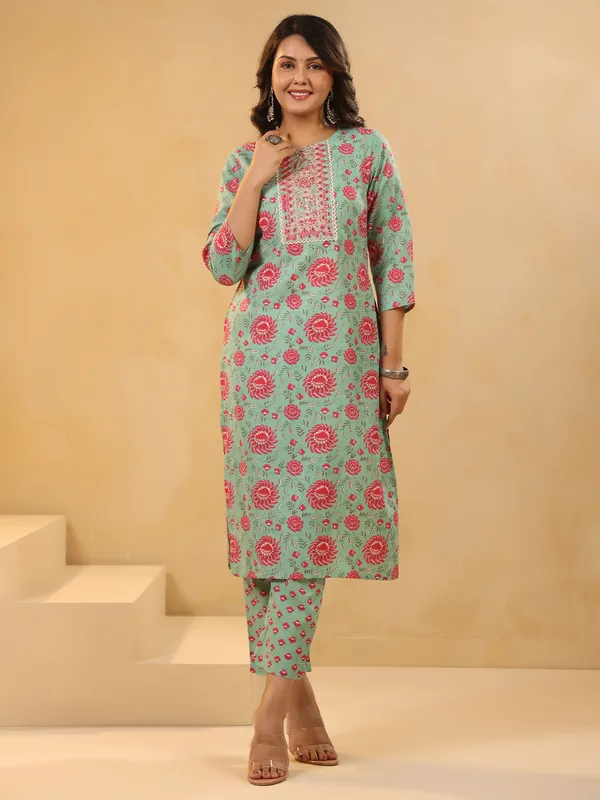Sea_Green_Embroidered_Cotton_Blend_Kurta_Trouser_Dupatta_Set
