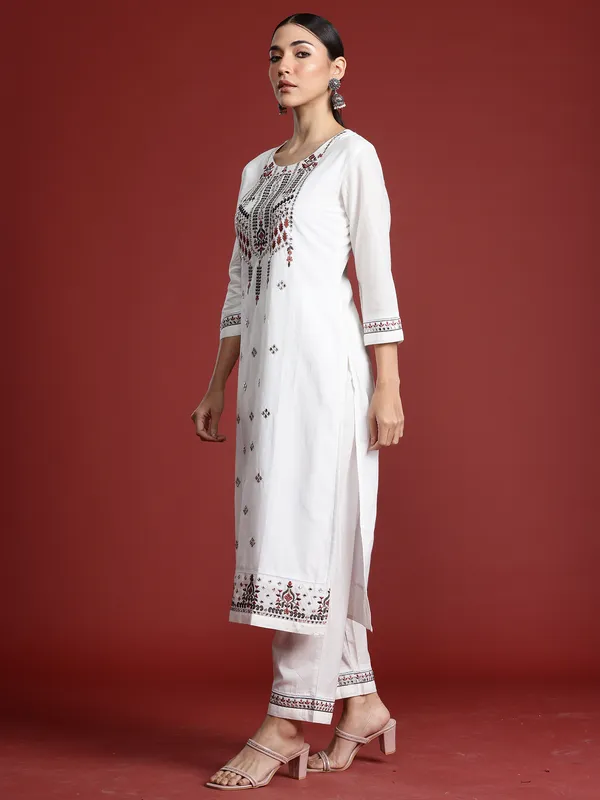 White_Embroidered_Pure_Cotton_Kurta_Trouser_Dupatta_Set