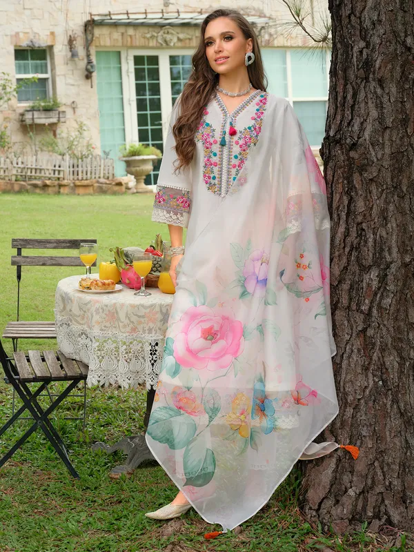 White_Embroidered_Cotton_Blend_Kurta_Trouser_Dupatta_Set