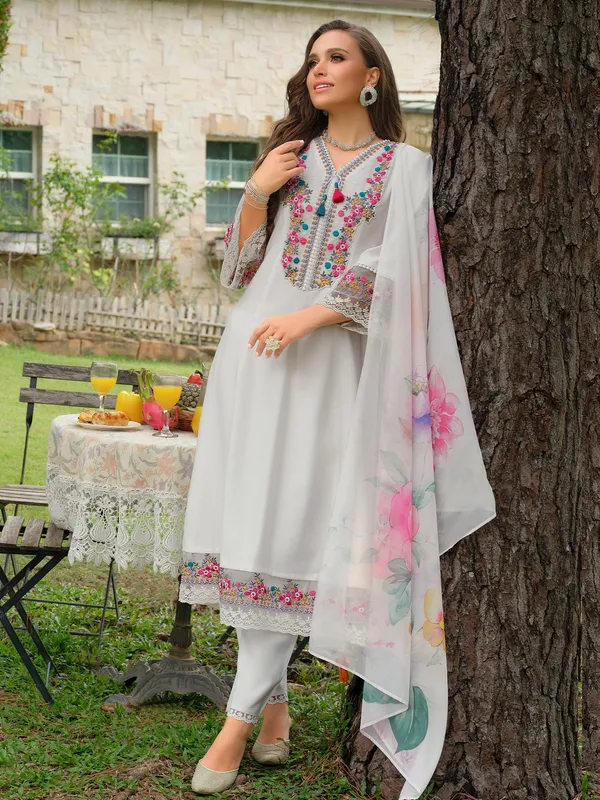 White_Embroidered_Cotton_Blend_Kurta_Trouser_Dupatta_Set