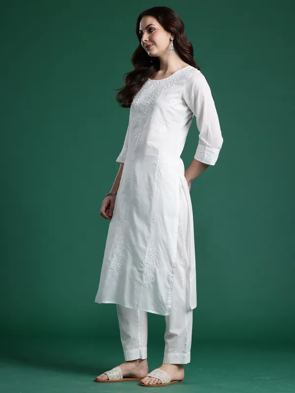 White_Pure_Cotton_Embroidered_Kurta_Trouser_Dupatta_Set