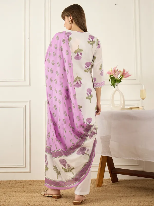 Off_White_Pure_Cotton_Printed_Kurta_Trouser_Dupatta_Set