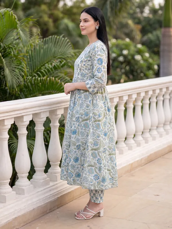 White_Printed_A-Line_Kurta_Trousers_With_Dupatta_Set