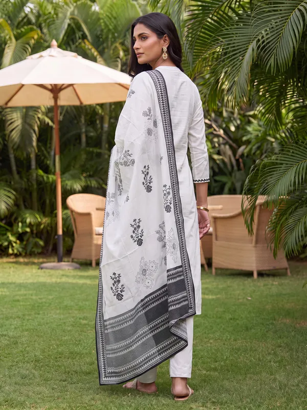 White_Printed_Straight_Kurta_Palazzos_With_Dupatta_Set