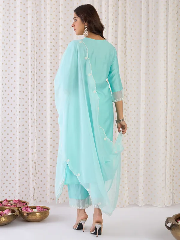 Blue_Embroidered_Liva_Kurta_Trouser_Dupatta_Set