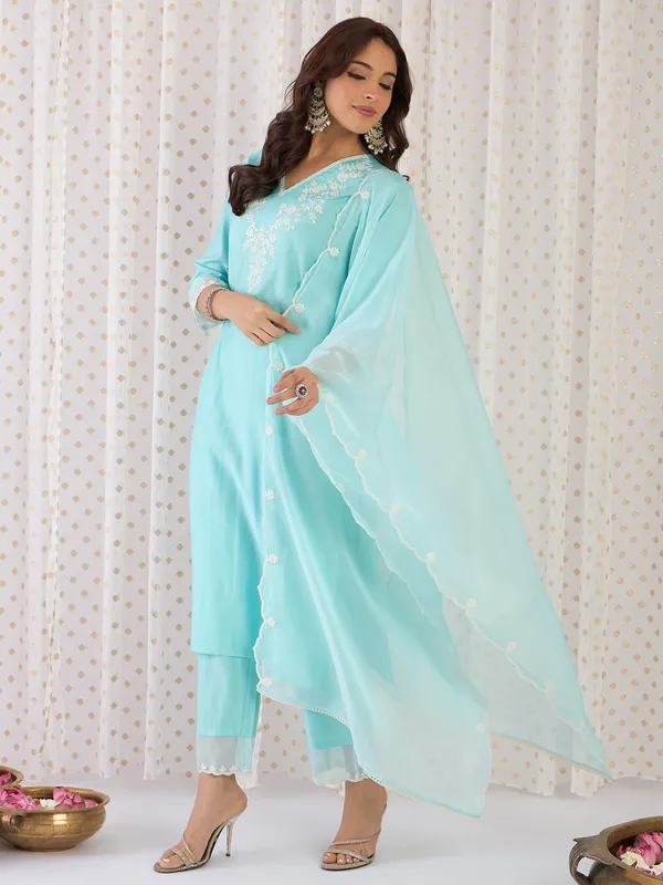 Blue_Embroidered_Liva_Kurta_Trouser_Dupatta_Set