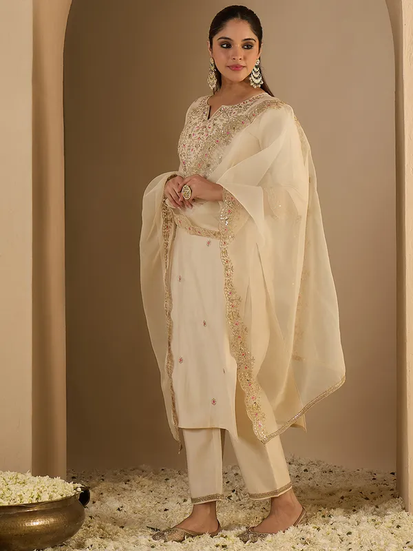 Off_White_Embroidered_Liva_Kurta_Trouser_Dupatta_Set