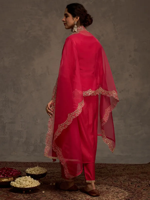 Pink_Embroidered_Liva_Kurta_Trouser_Dupatta_Set